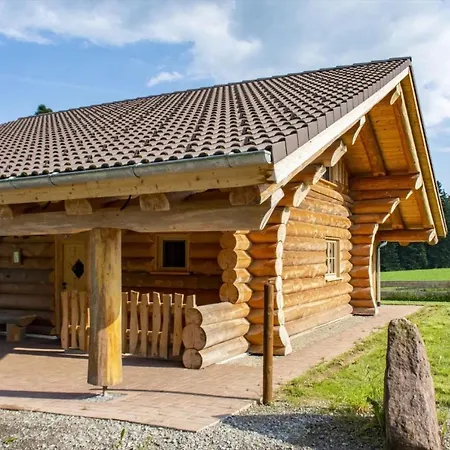 Blockhaus Almhuette Hofblick *