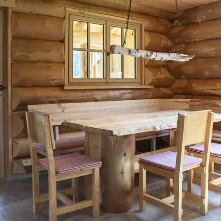 بيت للعطل Blockhaus Almhuette Hofblick